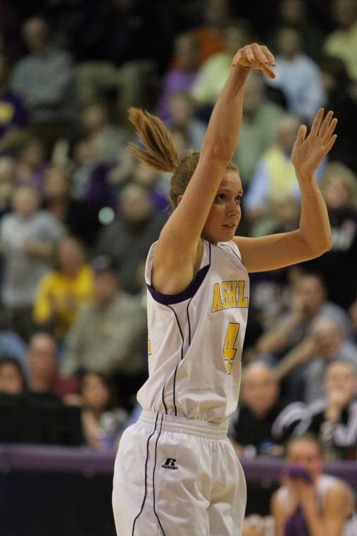 Junior Kari Daugherty takes a jump shot. Daugherty had 28 points and 22 rebounds for the Eagles.
