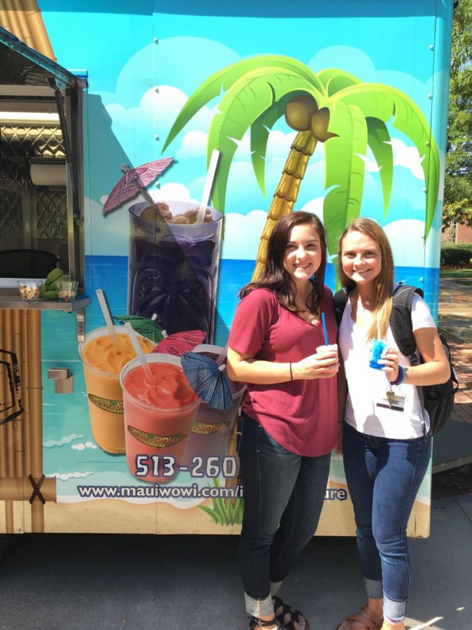 AU welcomes students back with smoothie truck