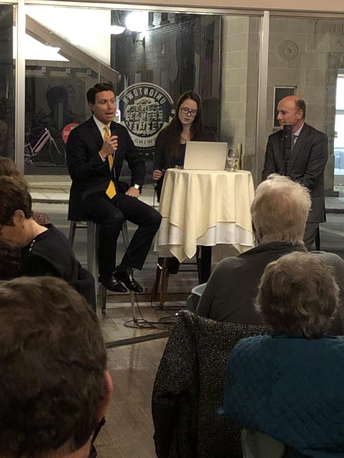 Left to right: Ashland Mayor Matt Miller, Ashland Source reporter Tracy Leturgey and AU President Carlos Campo have a discussion with community members at Uniontown Brewery on Nov. 13.