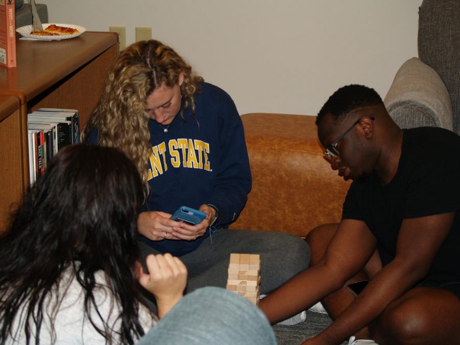 Students discuss black issues and culture at a Black Student Alliance meeting