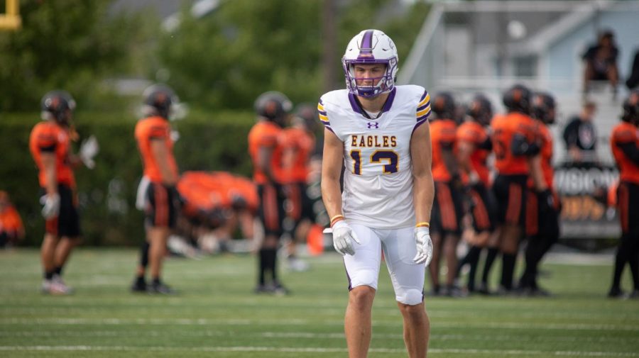 6th-year wide receiver Logan Bolin has recorded 150 yards and a touchdown through four weeks in the 2022-2023 season. 