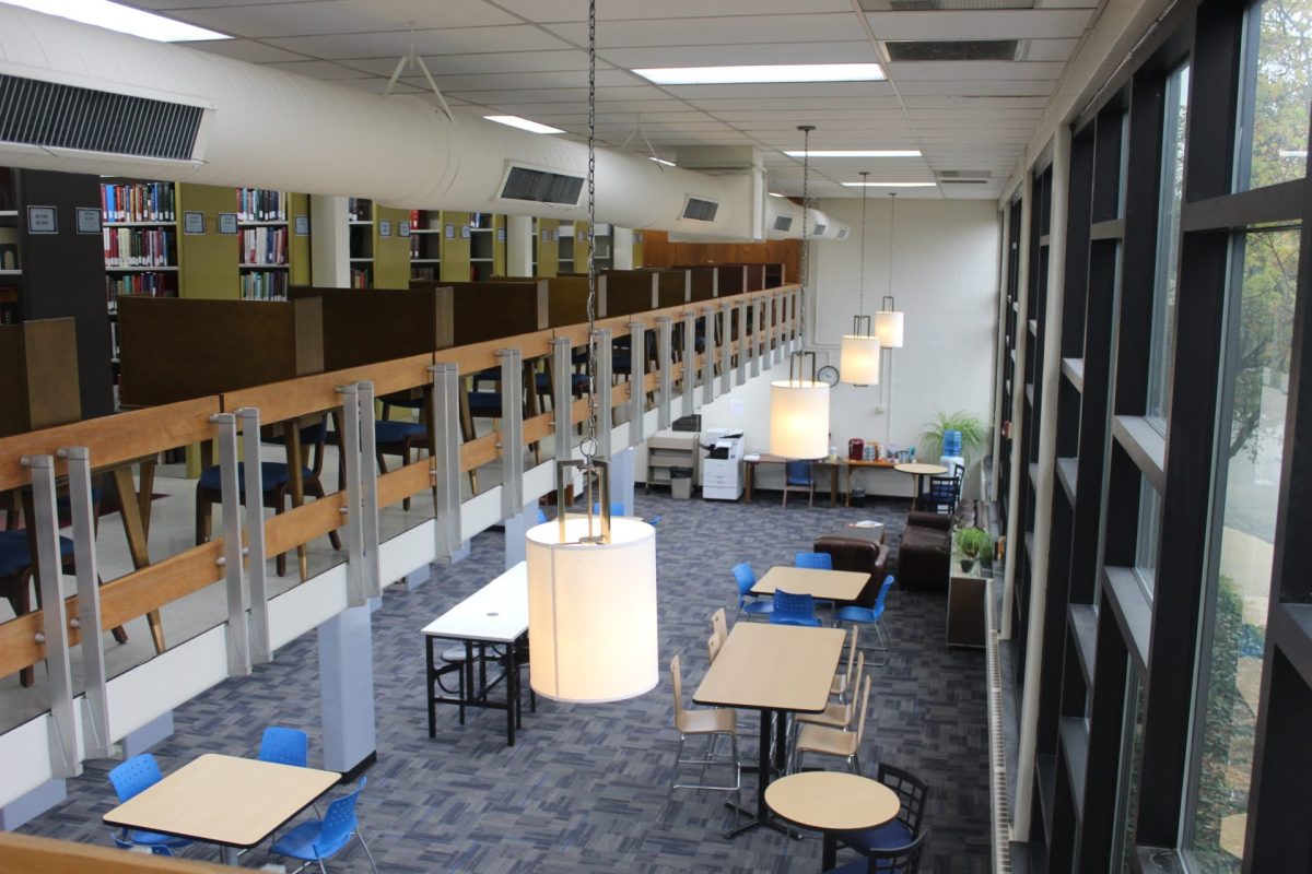 The newly renovated living and learning space allows patrons of the library to have a collaborative learning experience. 