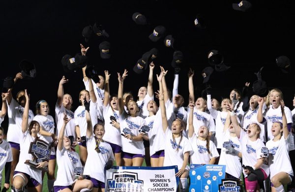 The Eagles celebrate the G-MAC title game win.