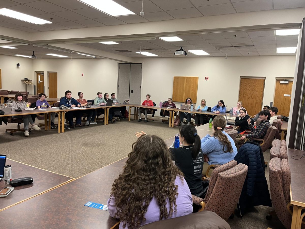 Student Senate members discuss pressing topics at latest Student Senate meeting 