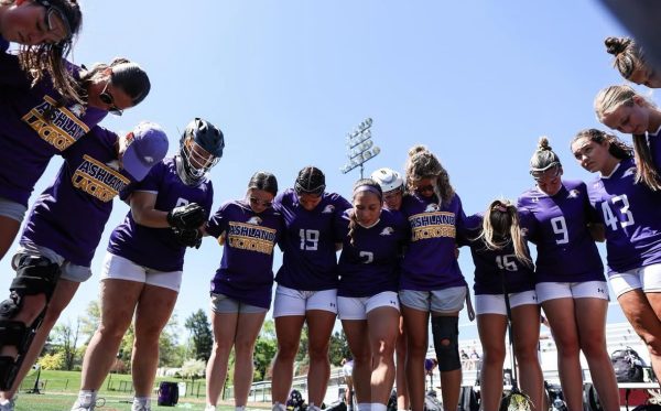 Eagles gathered around in prayer