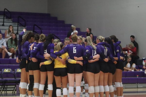 Ashland Volleyball splits in Florida