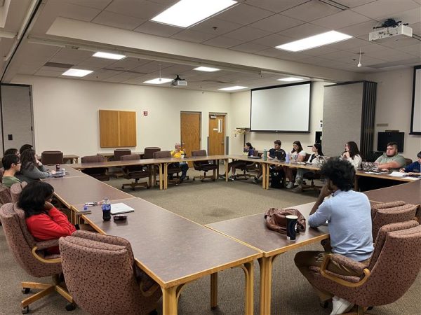 Fred Geib addressing Student Senate at its latest meeting