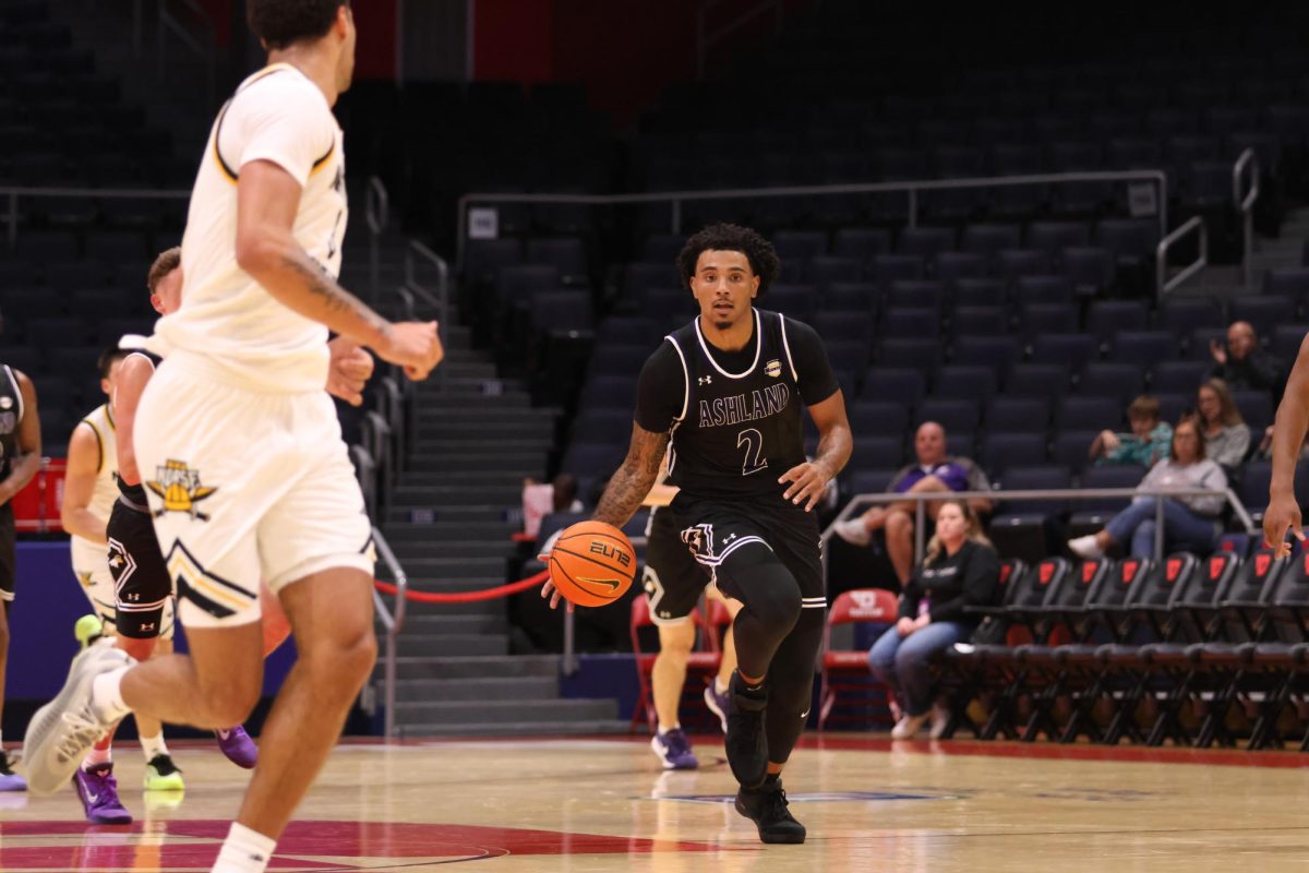 Jordan Edwards (#2) is averaging 11.0 points, 5.8 rebounds and 8.0 assists per game through his first five with the Eagles.