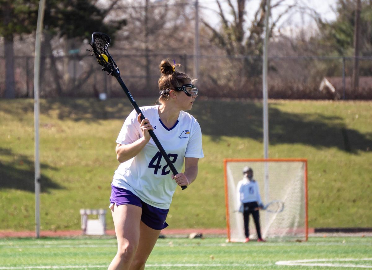 Junior Ashley Drexler looking to pass.