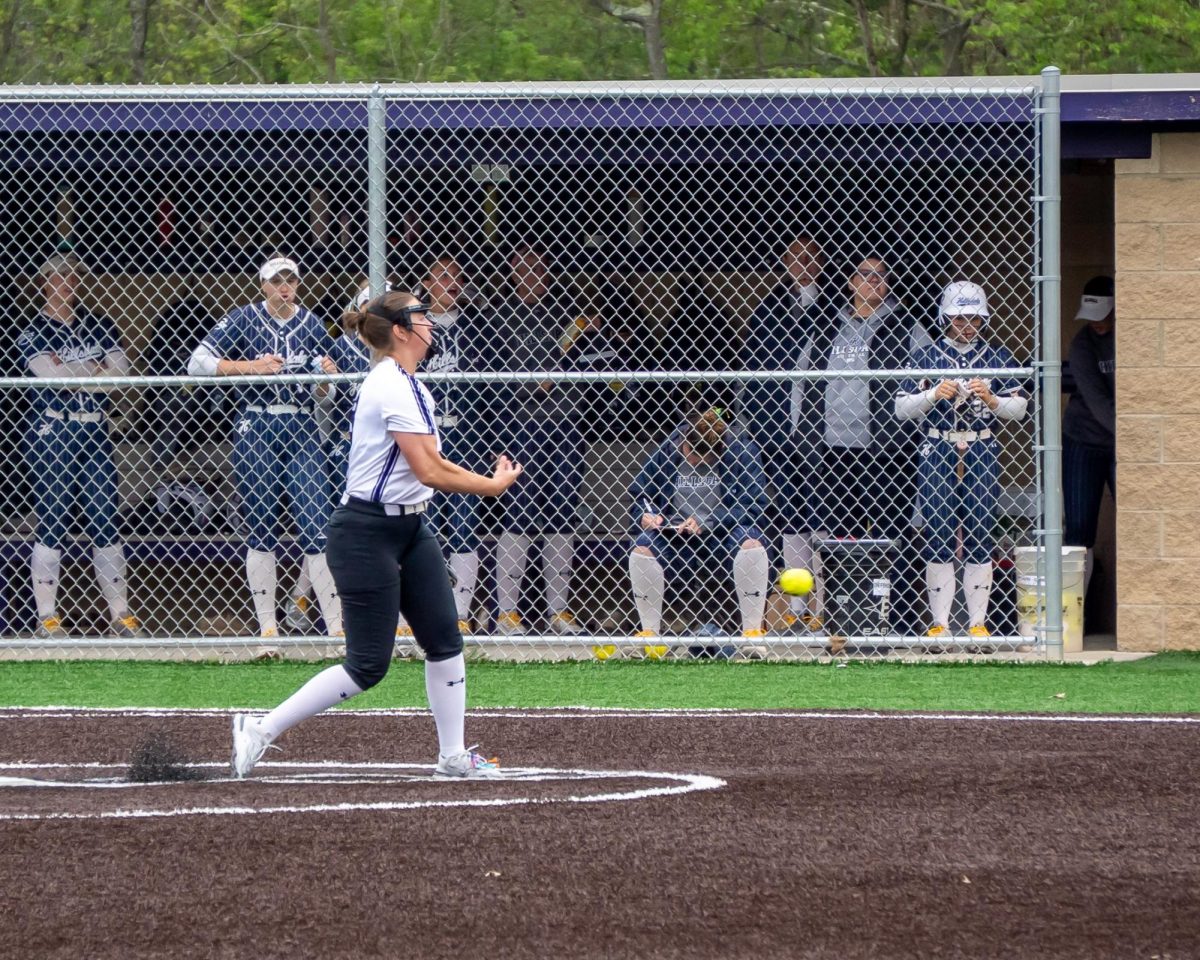  Lis got two wins in the G-MAC tournament to move her record to 12-7.  